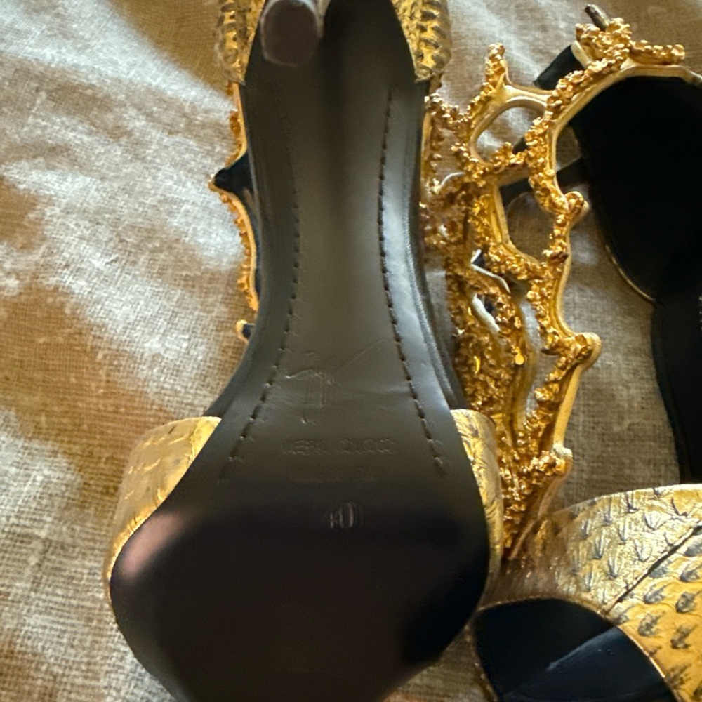 Giuseppe Zanotti Ornate Gold and Black Heels - Picture 4 of 7